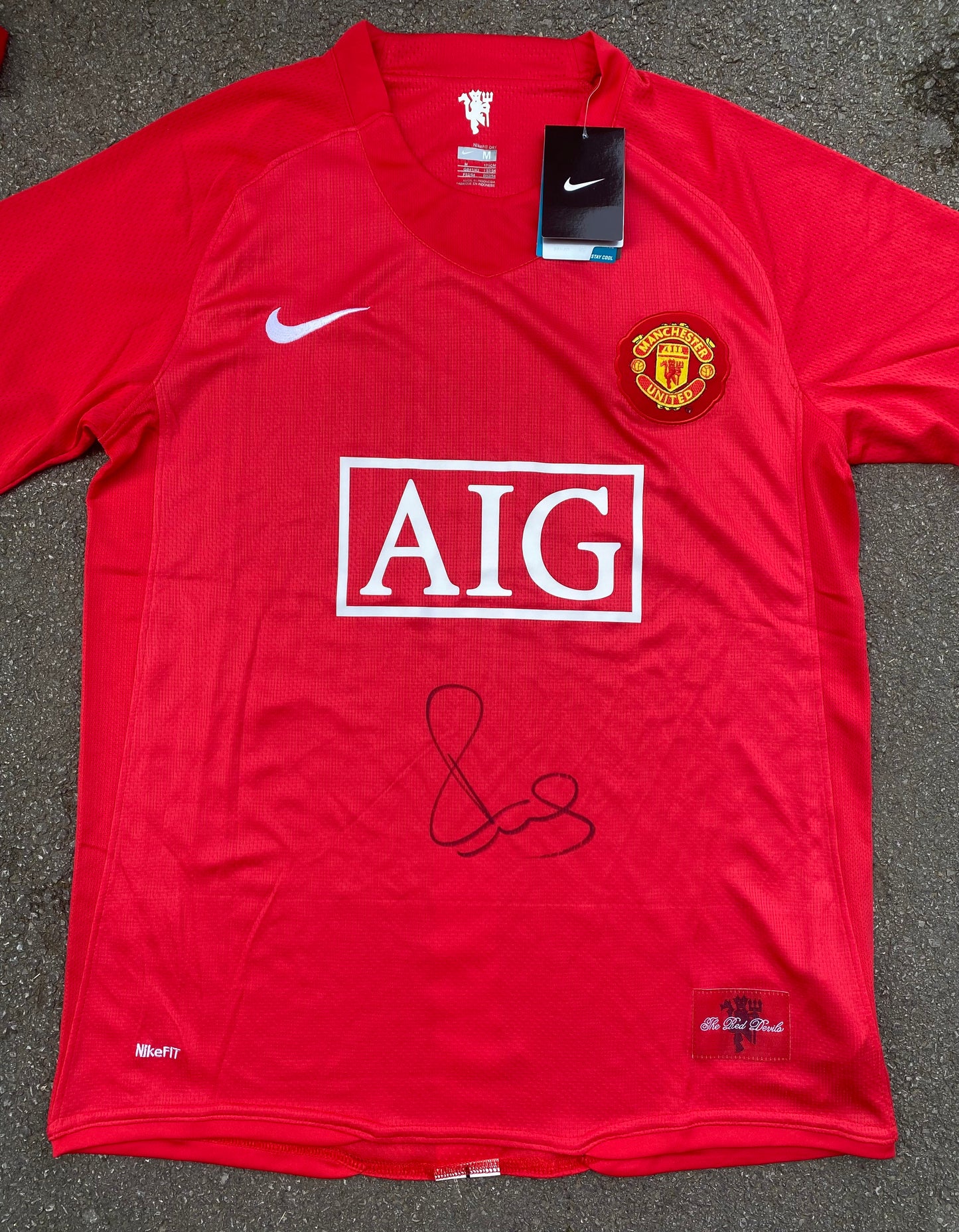Paul Scholes - Manchester United - hand-signed replica shirt - MUFC memorabilia, football shirt (UNFRAMED)