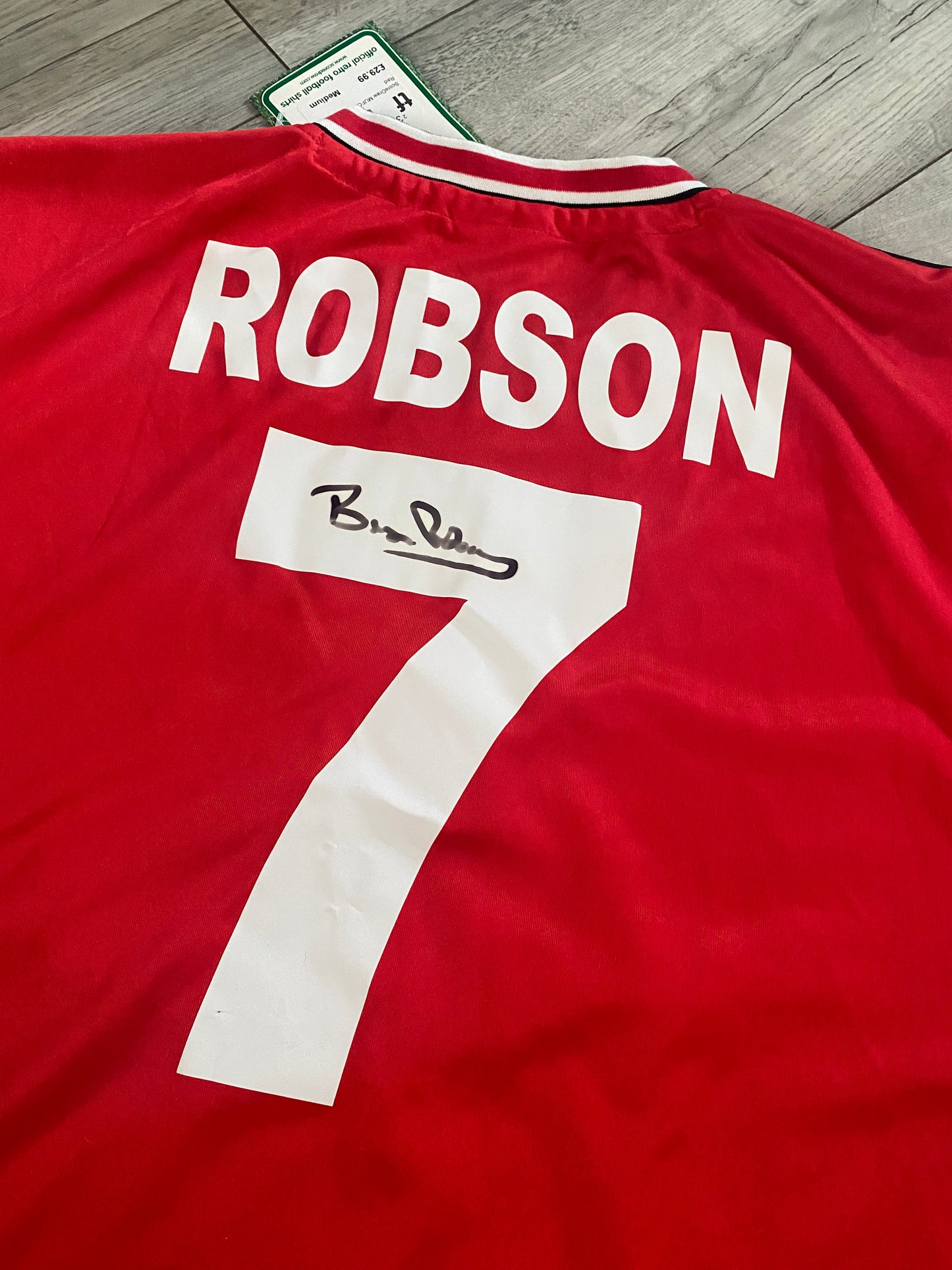 Bryan Robson- Manchester United hand-signed replica shirt - MUFC memorabilia, football shirt (UNFRAMED)