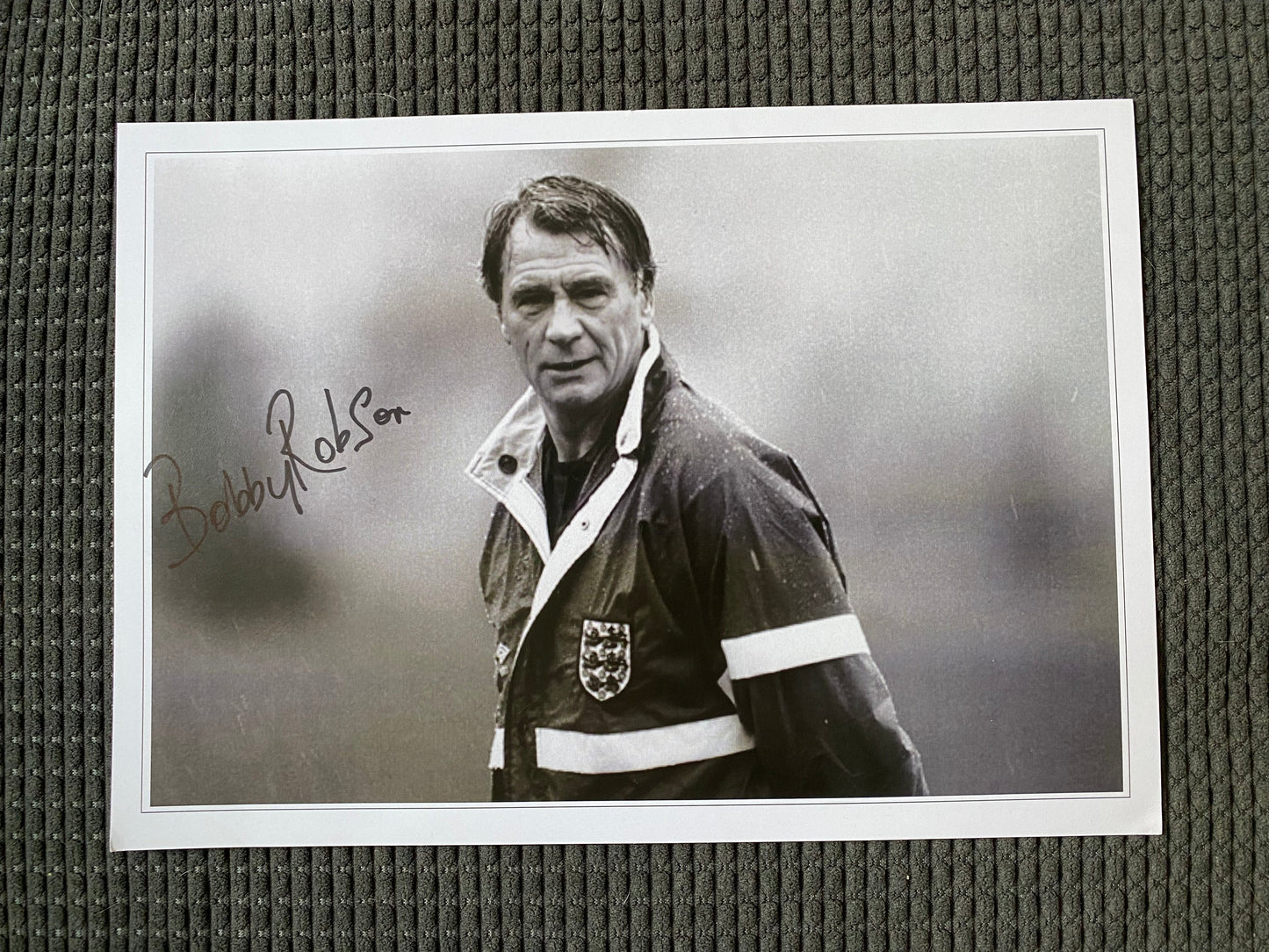 Sir Bobby Robson - A4 signed photo - England memorabilia, gift, Newcastle, Ipswich (UNFRAMED)