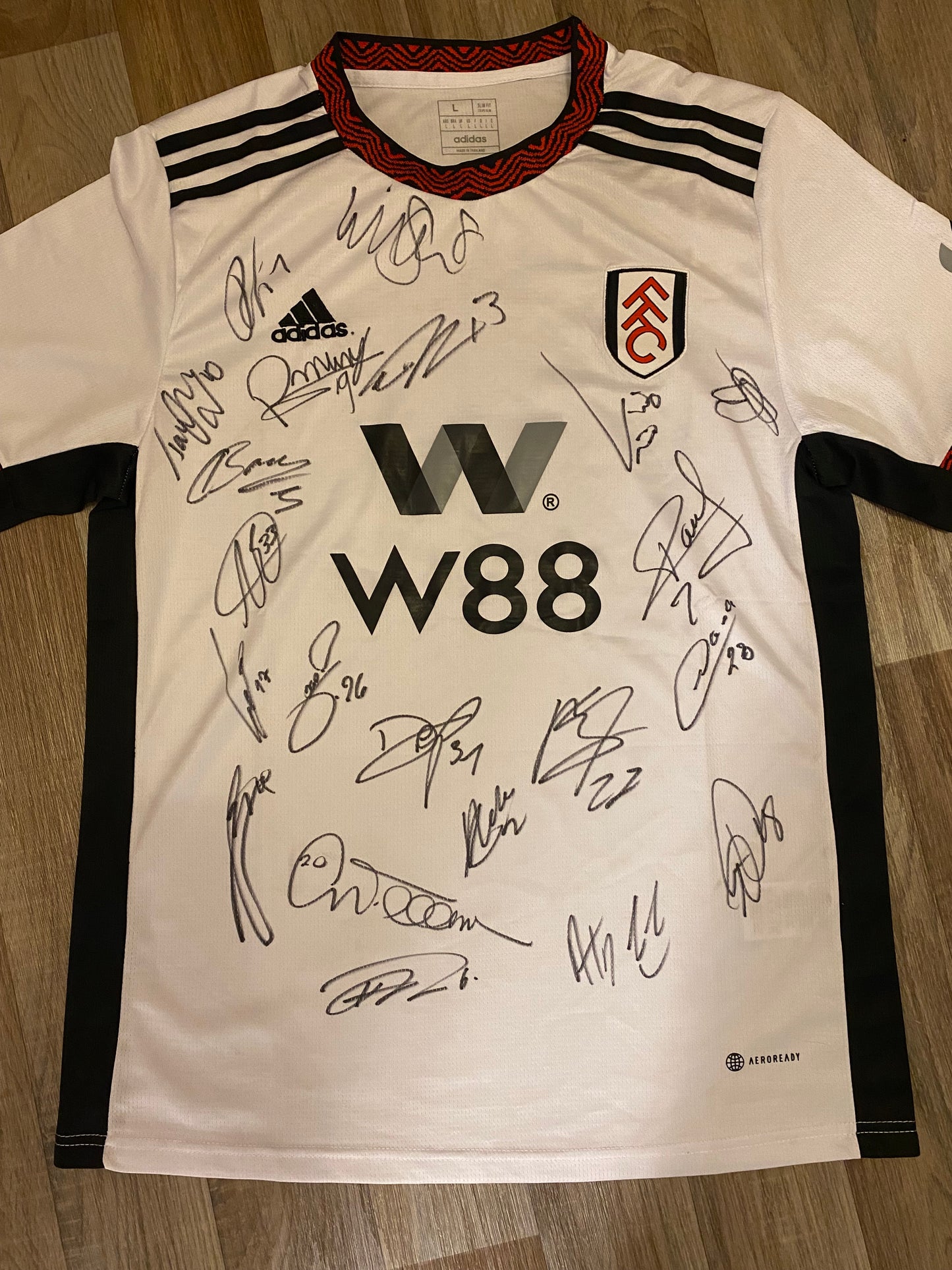 Fulham - replica shirt hand signed by the 2023/24 squad - FFC memorabilia, gift, christmas gift, autograph