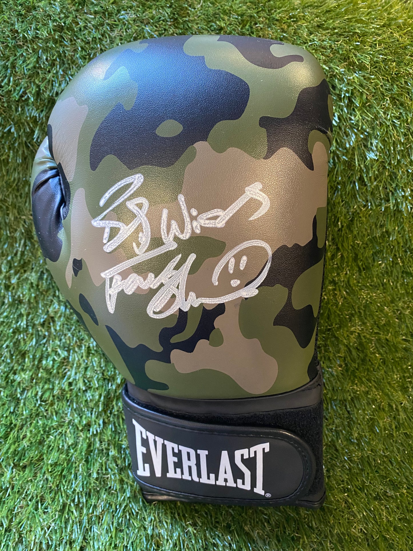 Frank Bruno - signed boxing glove - boxing memorabilia, autograph, gift