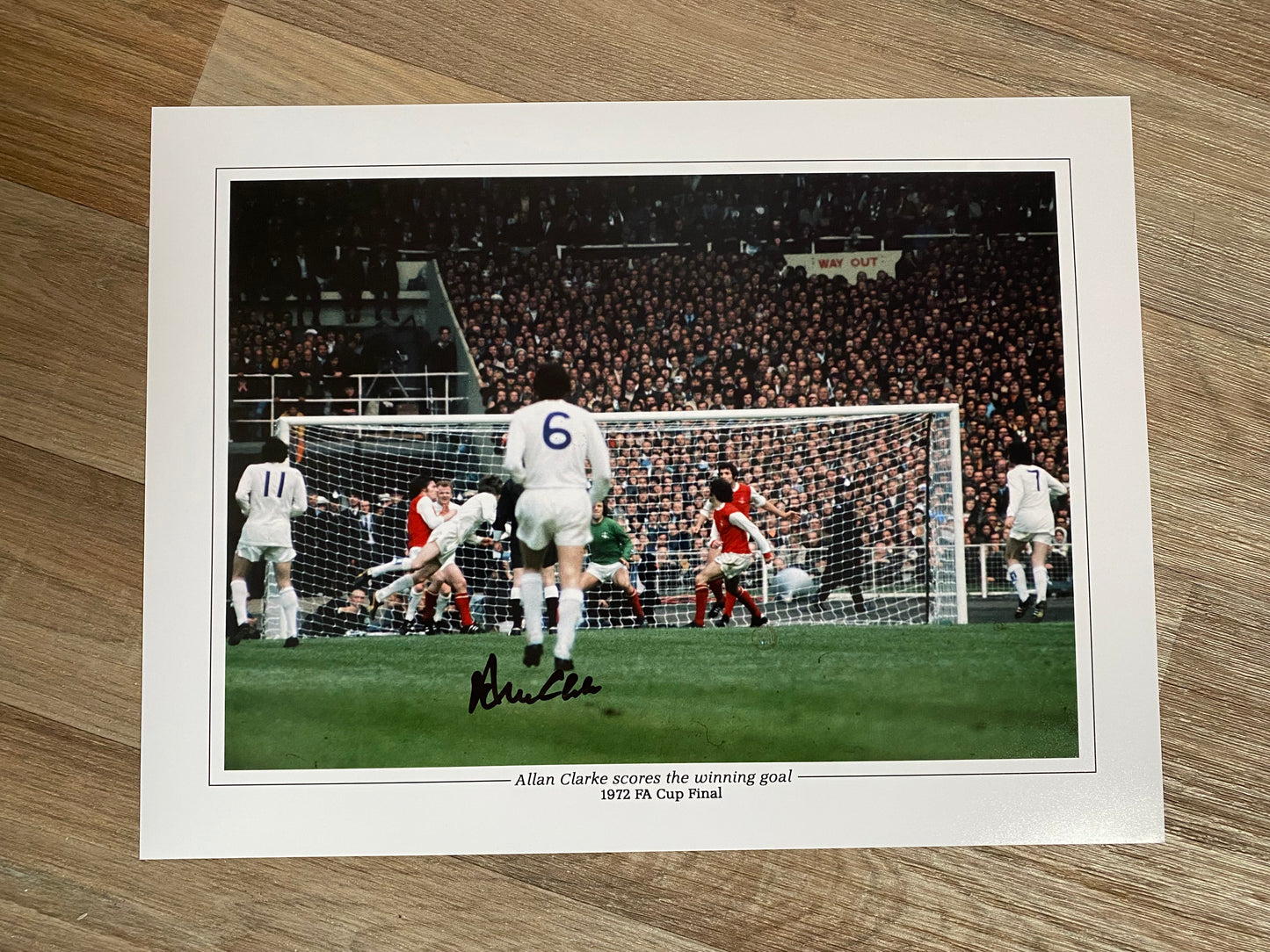 Allan Clarke - Leeds United - 16x12in signed photo - Leeds United memorabilia, gift, autograph