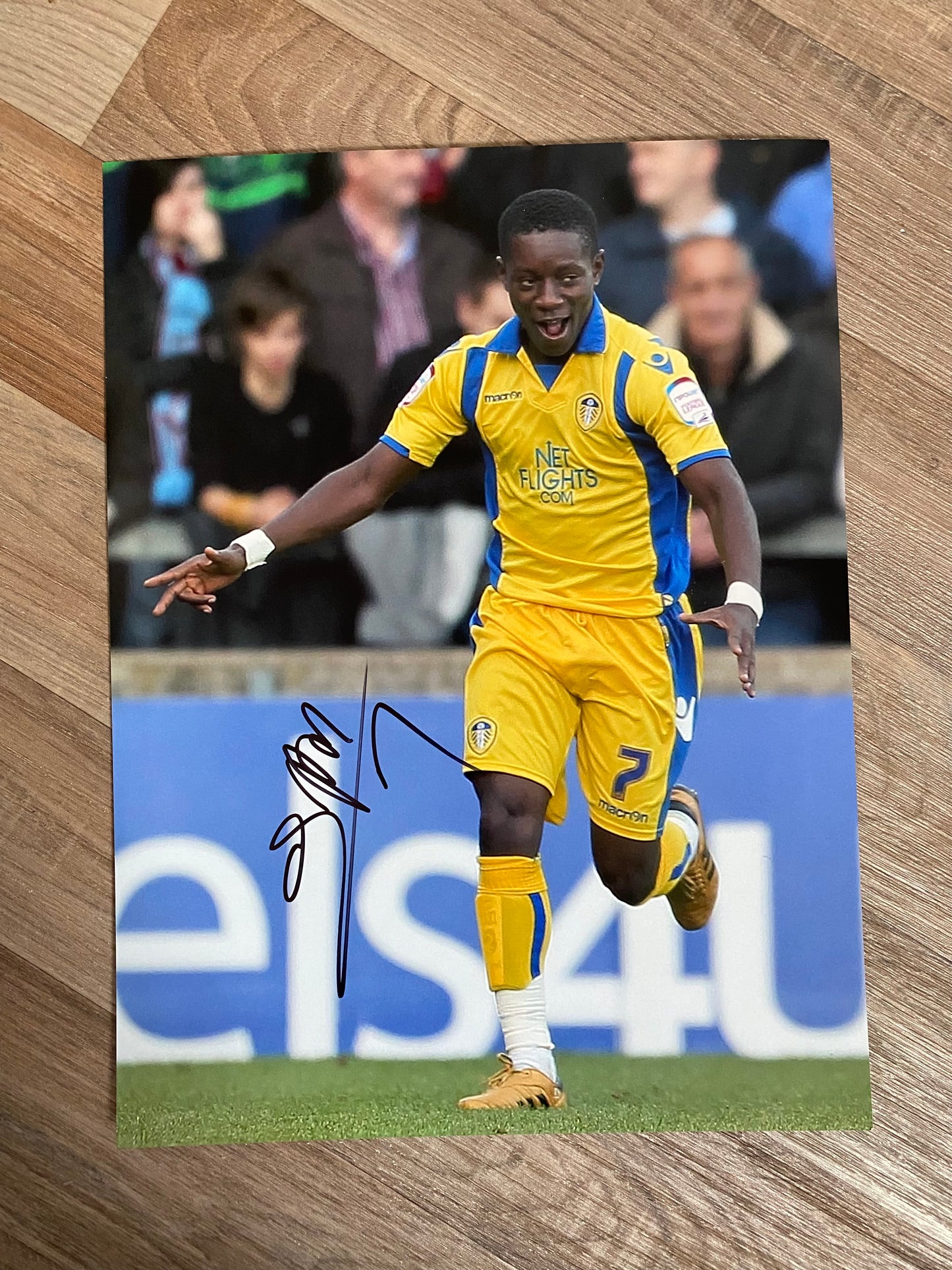 Max Gradel - Leeds United - 16x12in signed photo - Leeds United memorabilia, gift, autograph