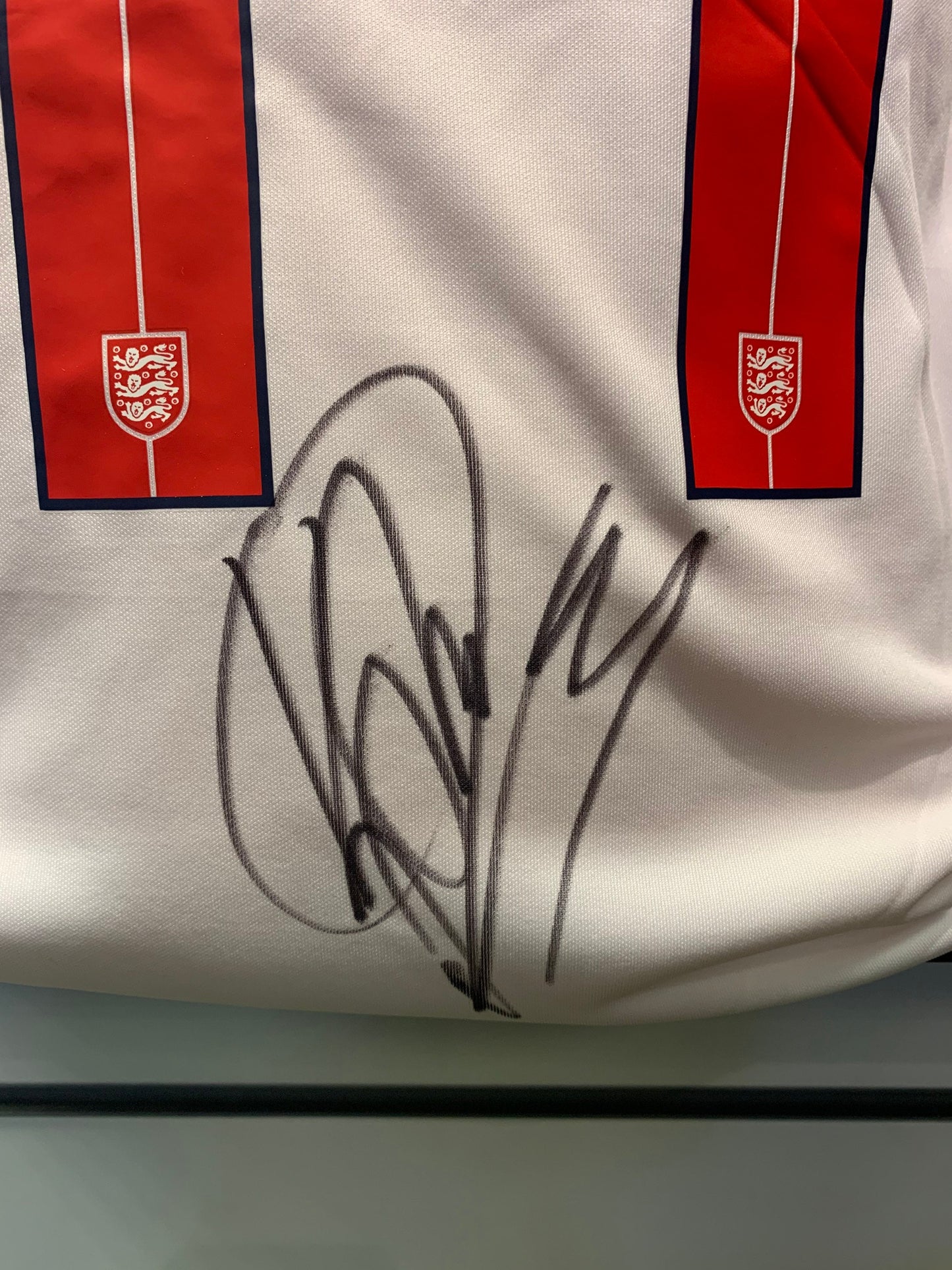 Kalvin Phillips - England signed replica shirt - England memorabilia, LUFC gift, (UNFRAMED)