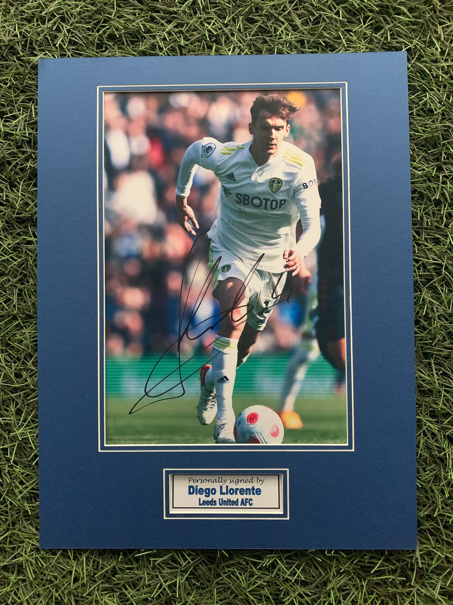Diego Llorente - Leeds United AFC - 16x12in signed photo montage - Leeds United memorabilia, gift, display