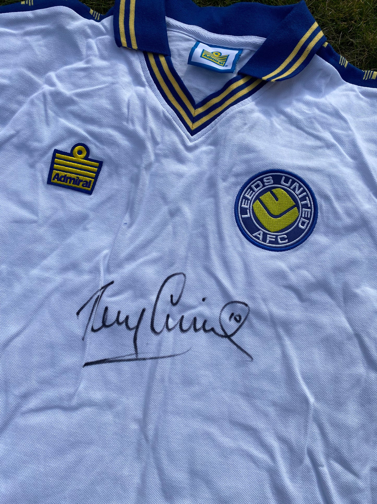 Tony Currie- Leeds United signed replica shirt - Leeds memorabilia, gift, (UNFRAMED)