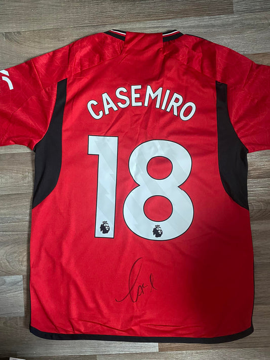 Casemiro - Manchester United hand-signed replica shirt - memorabilia, football shirt (UNFRAMED)