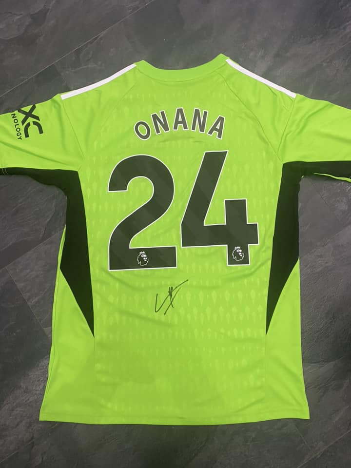 Andre Onana - Manchester United hand-signed replica shirt - memorabilia, football shirt (UNFRAMED)