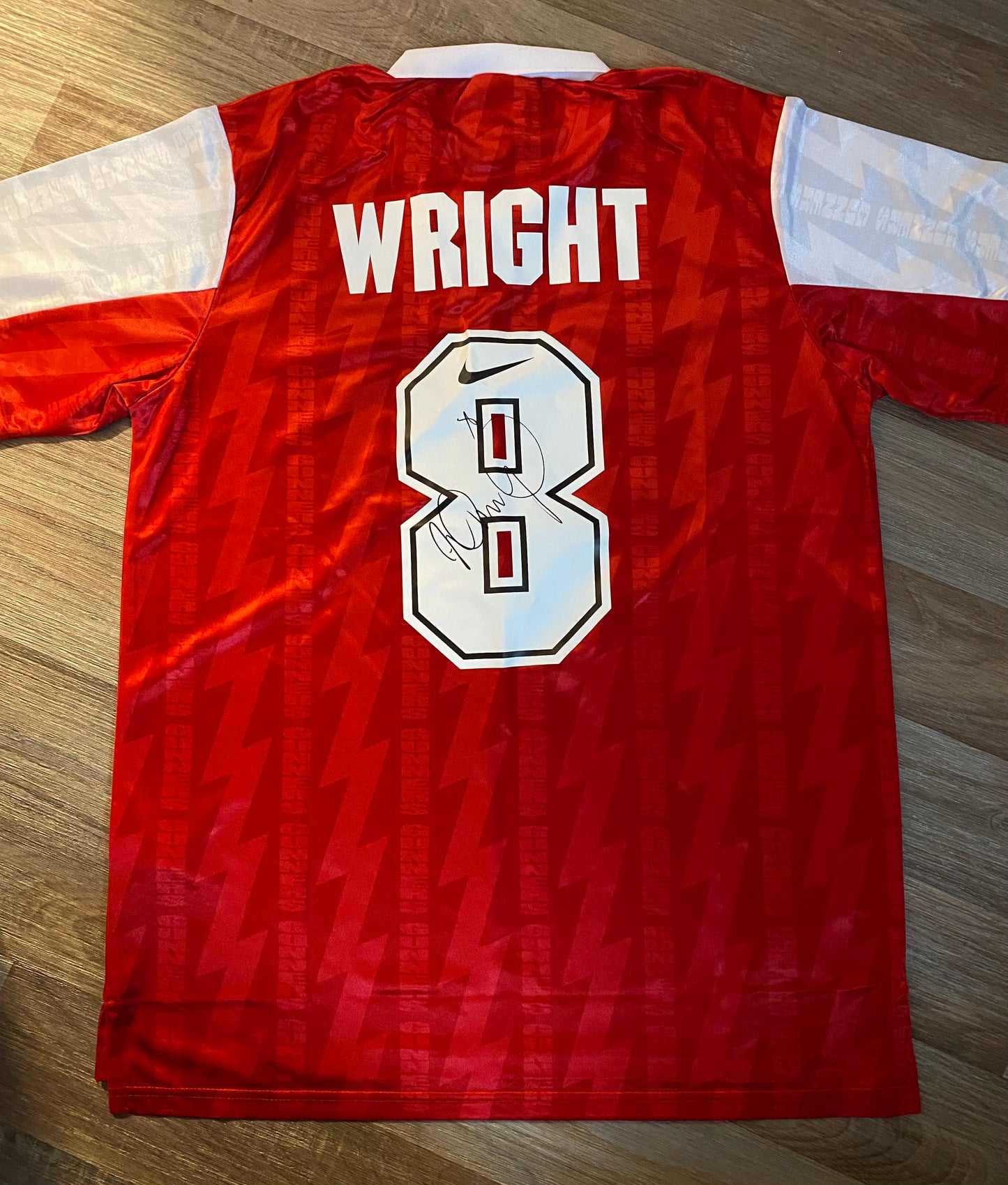 Ian Wright- Arsenal - hand-signed replica shirt - AFC memorabilia, football shirt (UNFRAMED)