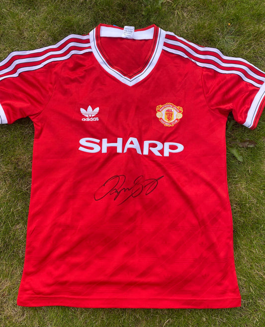 Ryan Giggs - Manchester United FC  - hand signed shirt, MUFC memorabilia, gift