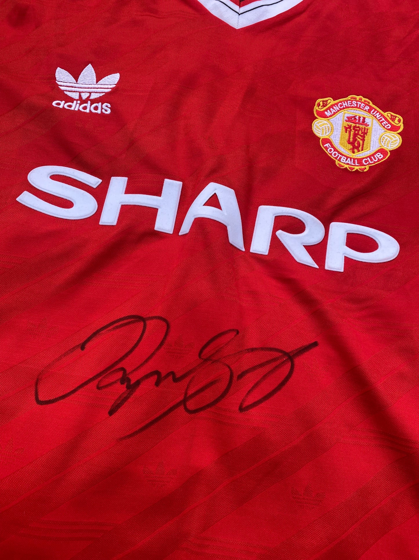 Ryan Giggs - Manchester United FC  - hand signed shirt, MUFC memorabilia, gift