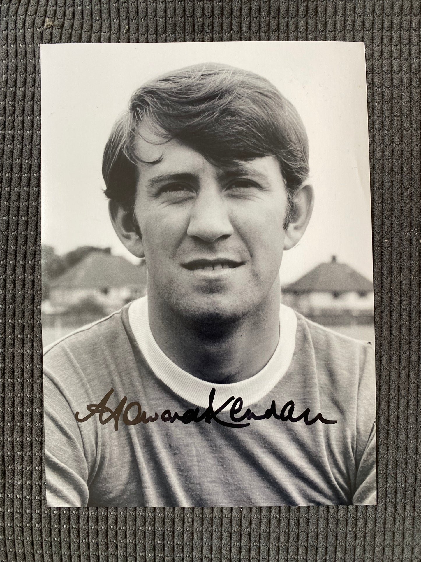 Howard Kendall - Everton FC - A4 signed photo - Everton memorabilia, gift, unframed