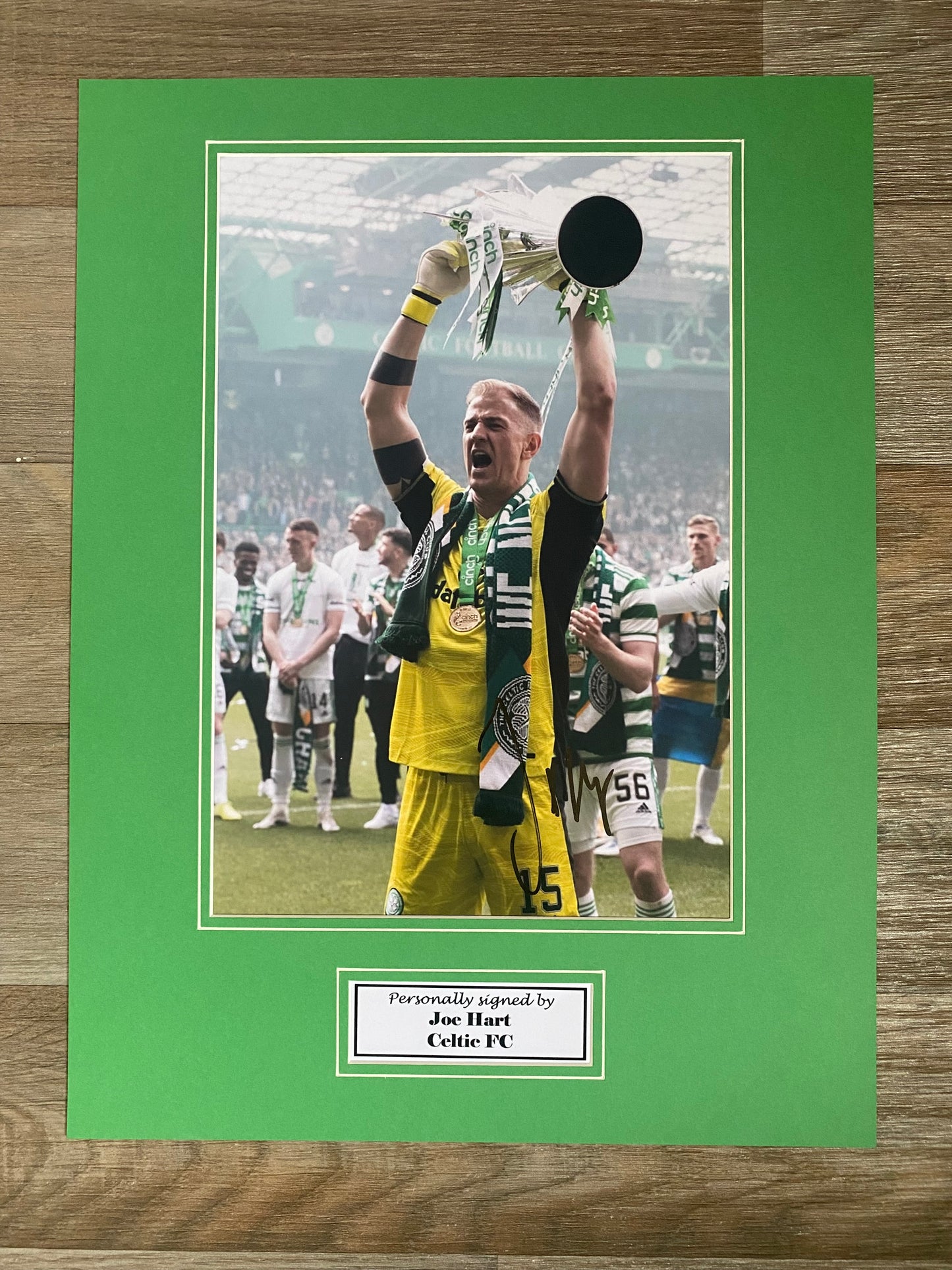 Joe Hart Celtic FC - signed photo mount - Celtic memorabilia, photo (UNFRAMED)