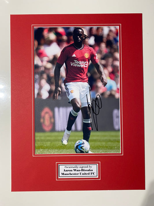 Aaron Wan Bissaka - Manchester United  - 16x12in signed photo mount -  memorabilia, gift, display