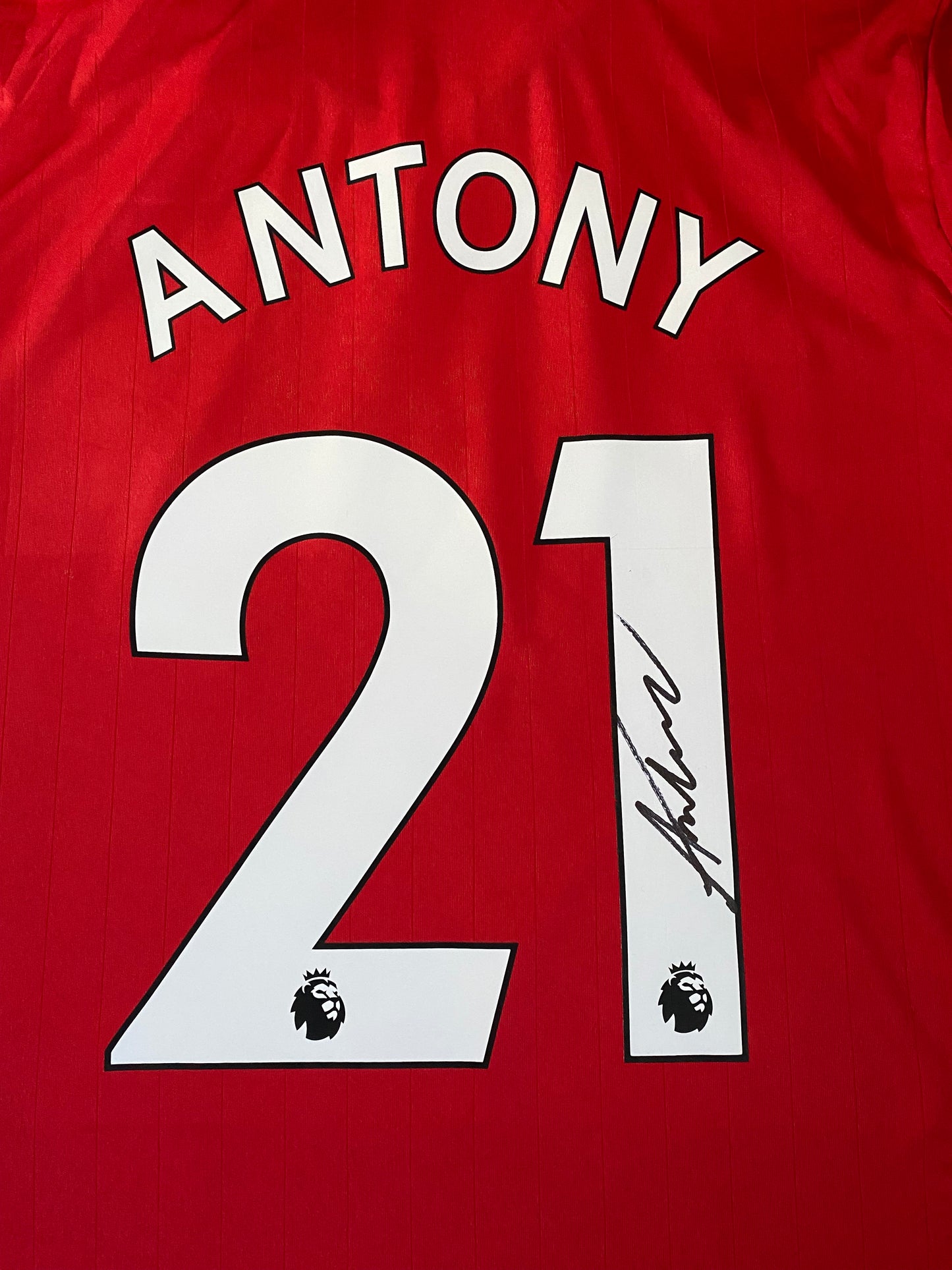 Antony - Manchester United hand-signed replica shirt - memorabilia, football shirt (UNFRAMED)