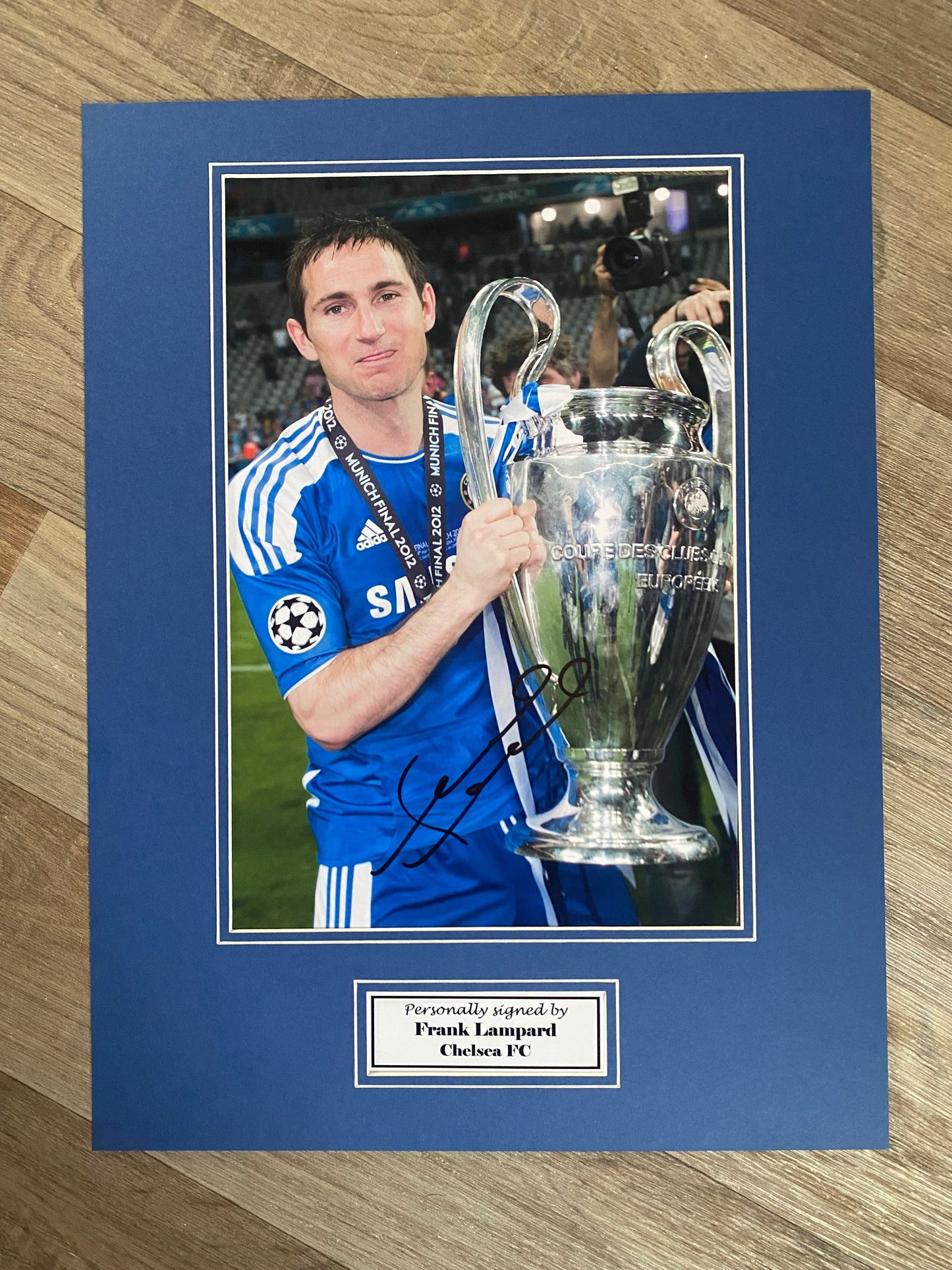 Frank Lampard - Chelsea - 16x12in signed photo mount - Chelsea memorabilia, gift, display