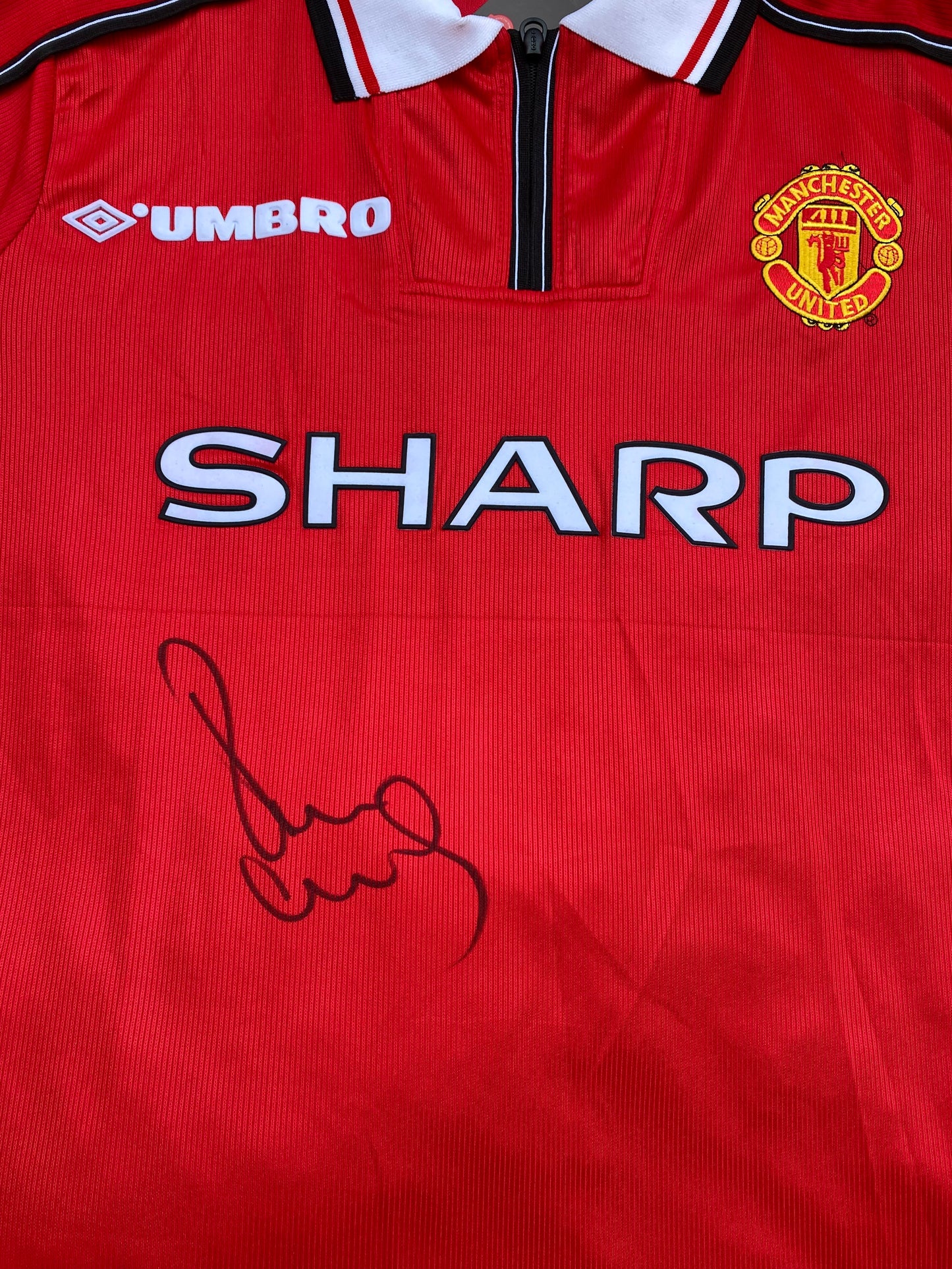 Paul Scholes - Manchester United - hand-signed replica shirt - MUFC memorabilia, football shirt (UNFRAMED)