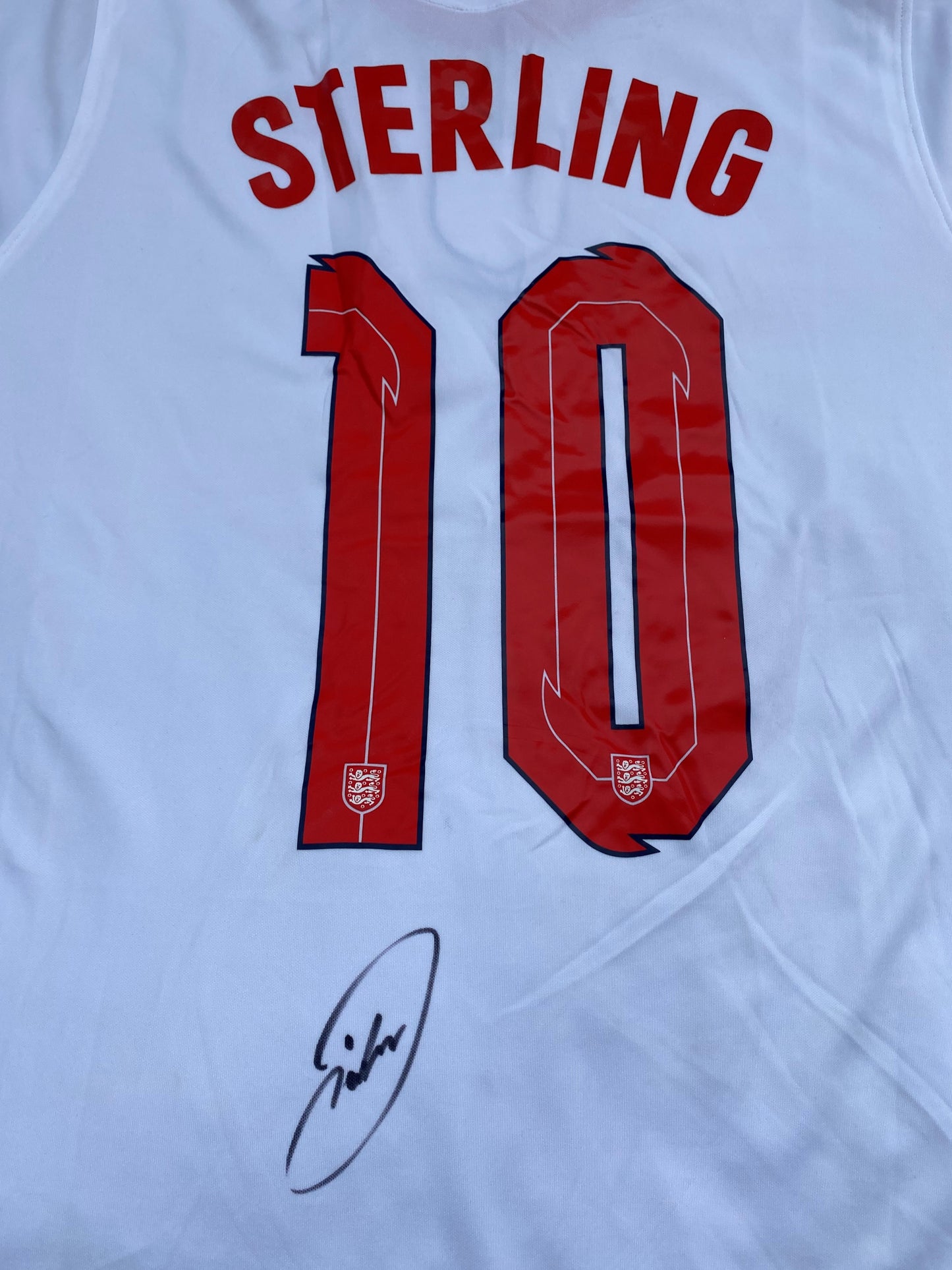 Raheem Sterling - England - hand-signed replica shirt - England memorabilia, (UNFRAMED)