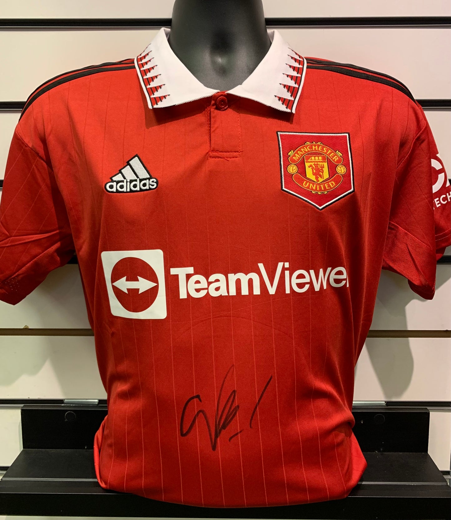 Christian Eriksen - Manchester United FC - hand-signed replica shirt - MUFC memorabilia, football shirt (UNFRAMED)