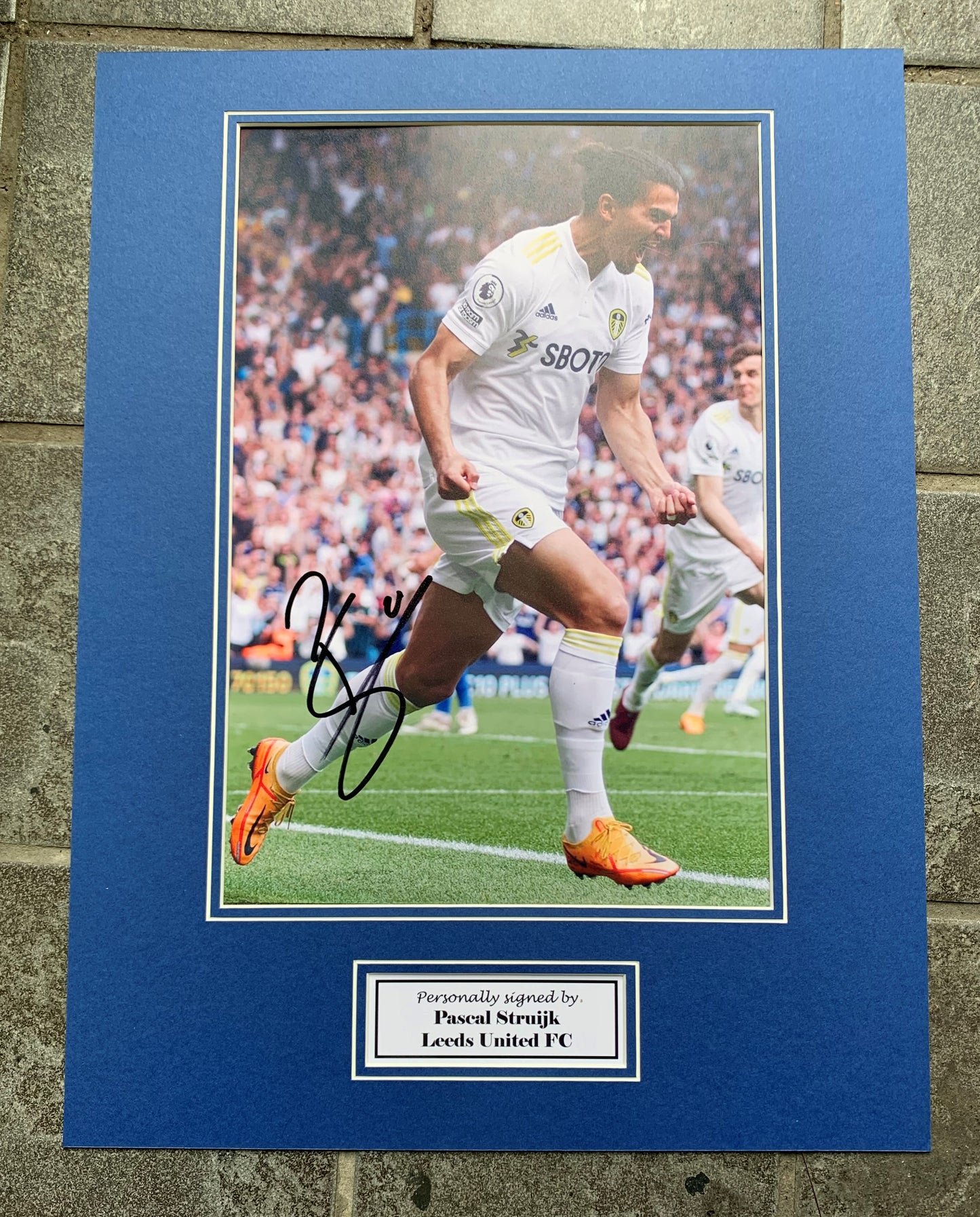 Pascal Struijk - Leeds United AFC - 16x12in signed photo montage - Leeds United memorabilia, gift, display