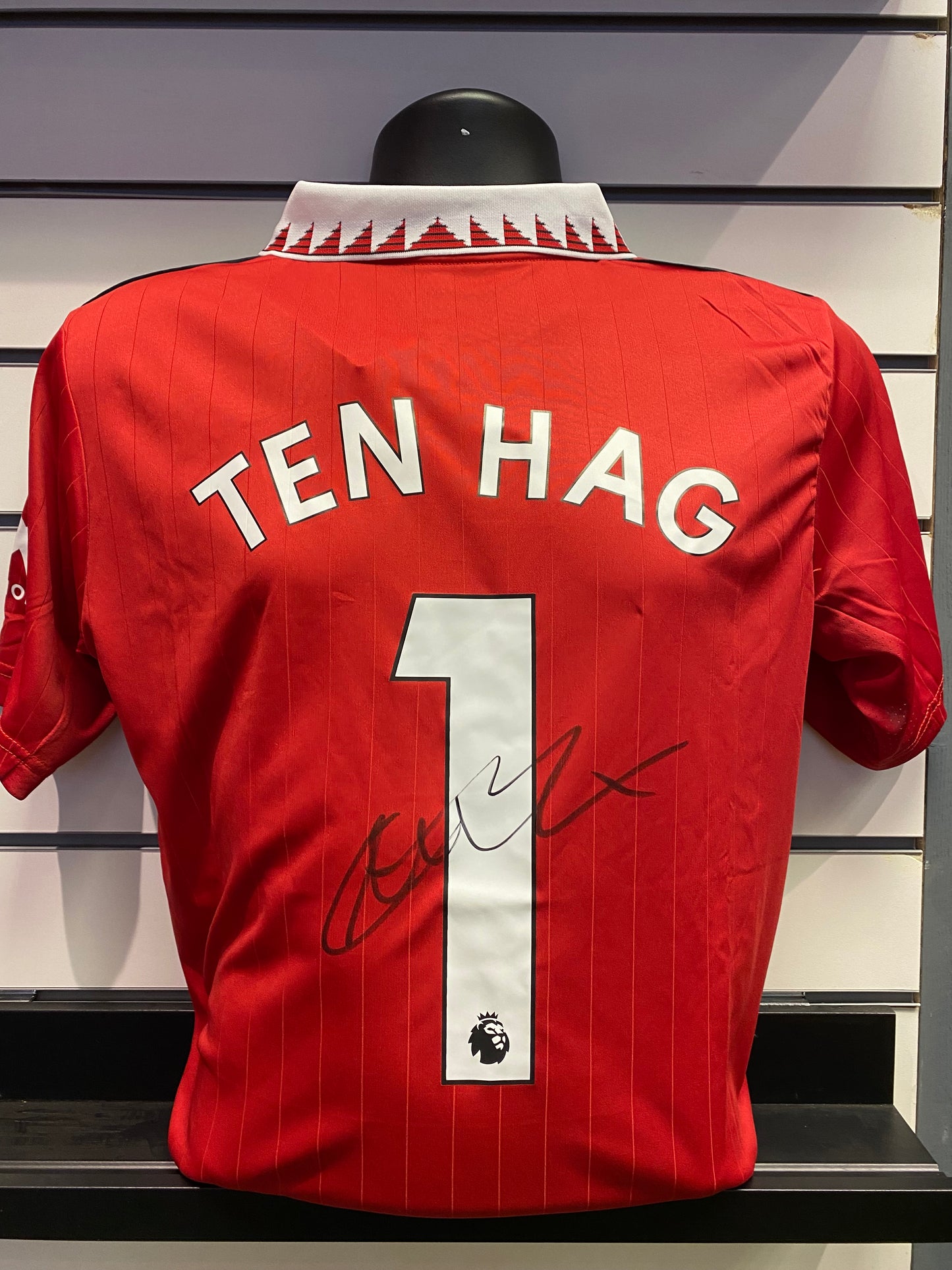 Erik Ten Hag - Manchester United hand-signed replica shirt - MUFC memorabilia, football shirt (UNFRAMED)