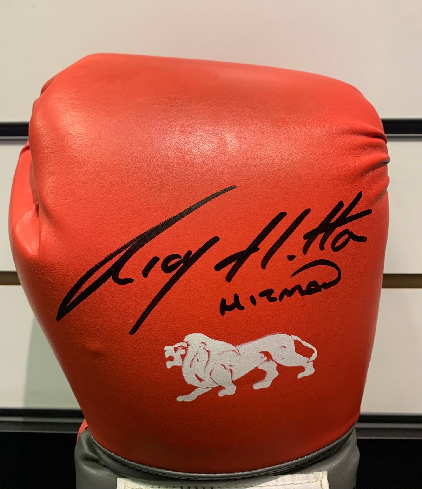 Ricky Hatton - "THE HITMAN" - signed boxing glove - boxing memorabilia, autograph, gift