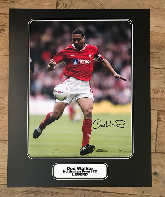 Des Walker - Nottingham Forest - 20x16in signed photo mount - Forest memorabilia, gift, display