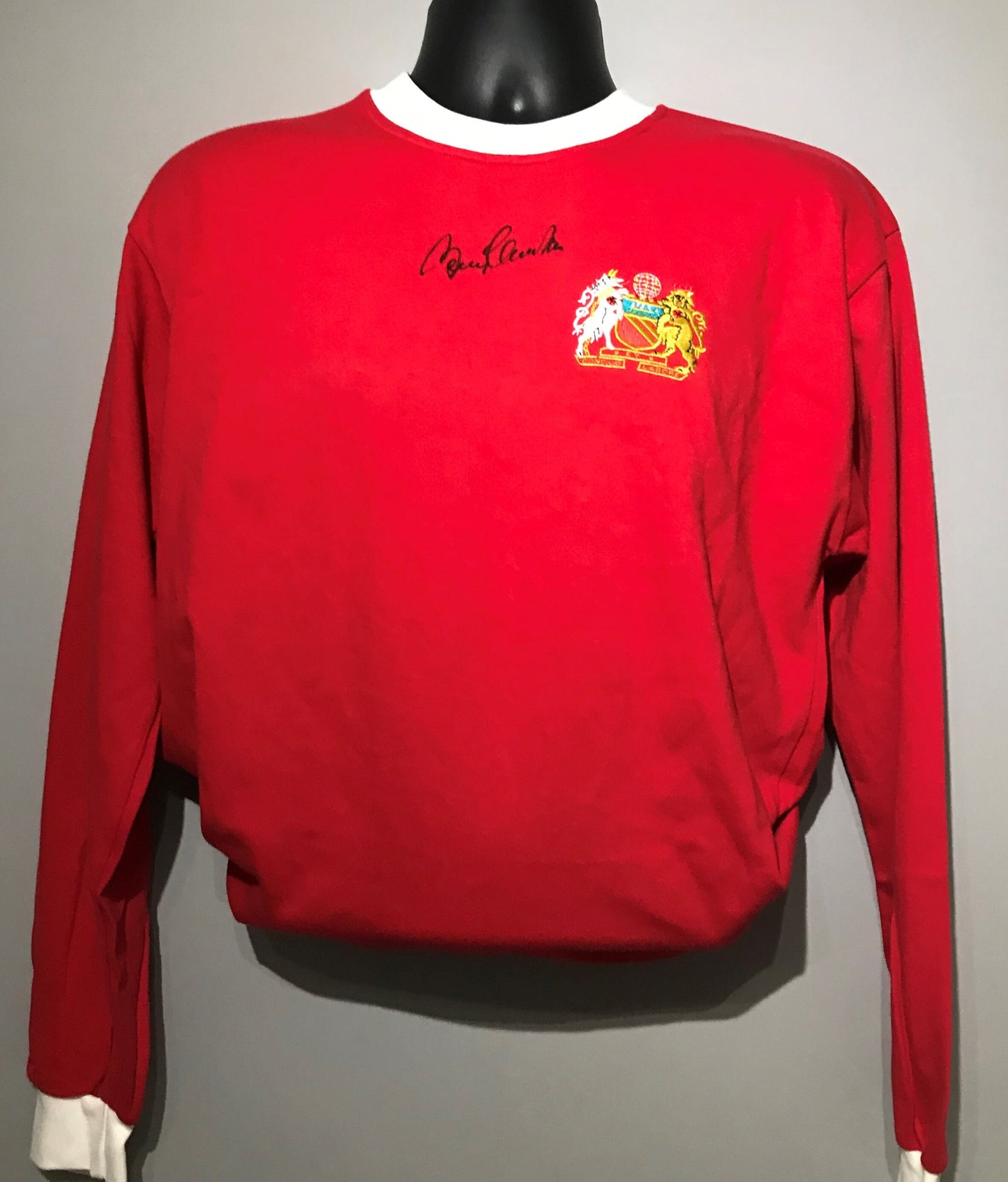Bobby Charlton - Manchester United FC 1958 - hand-signed replica long-sleeved shirt - MUFC memorabilia, football shirt (UNFRAMED)