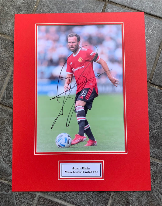 Juan Mata - Manchester United FC - 16x12in signed photo mount - MUFC memorabilia, gift, display